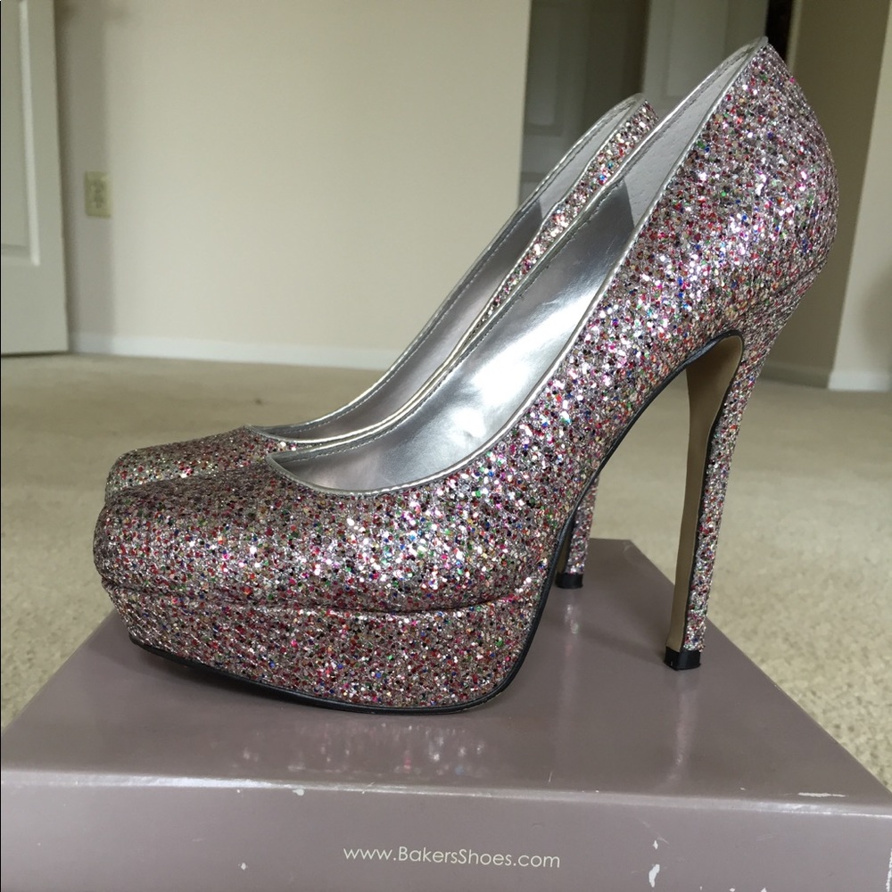 Sequence Heels (Bakers)
